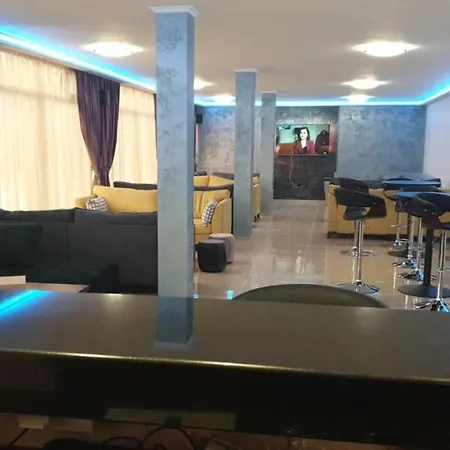 Ξενοδοχείο με διαμερίσματα Famagusta Antoniya *