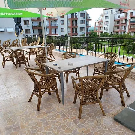 Hotel apartamentowy Famagusta Antoniya Aheloy