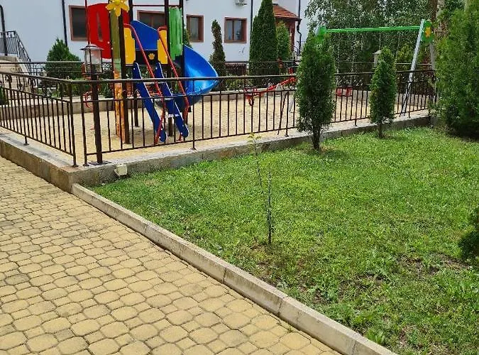 Famagusta Antoniya Aparthotel Acheloj