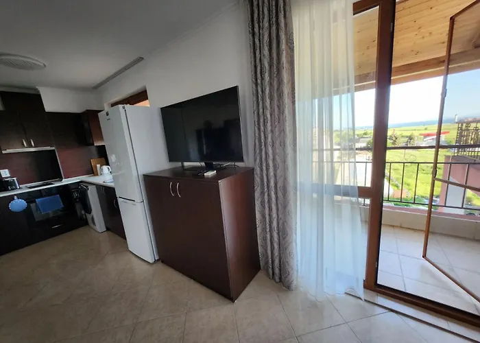 Famagusta Antoniya * Acheloj